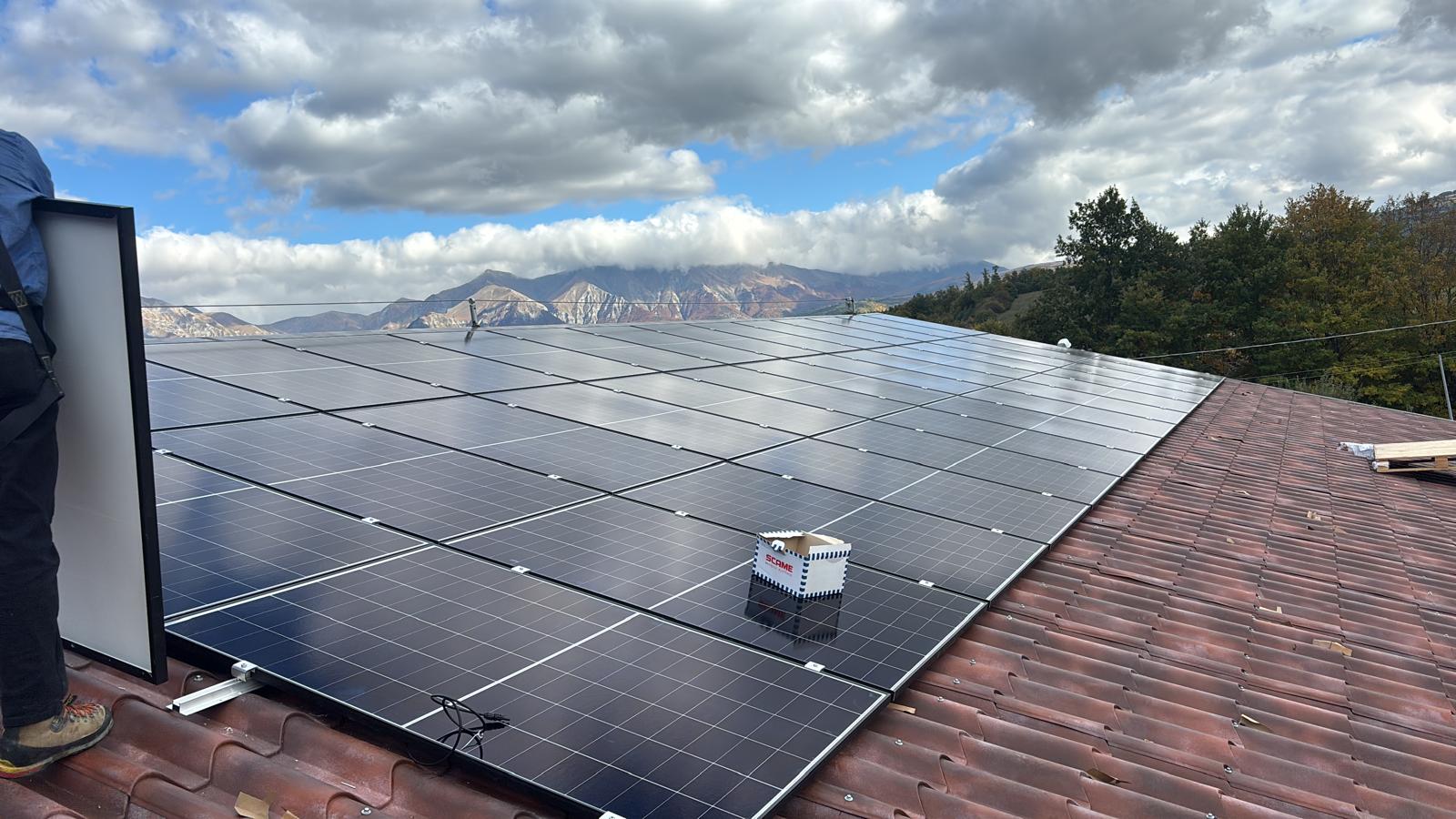 Installazione dei pannelli fotovoltaici ad Amatrice