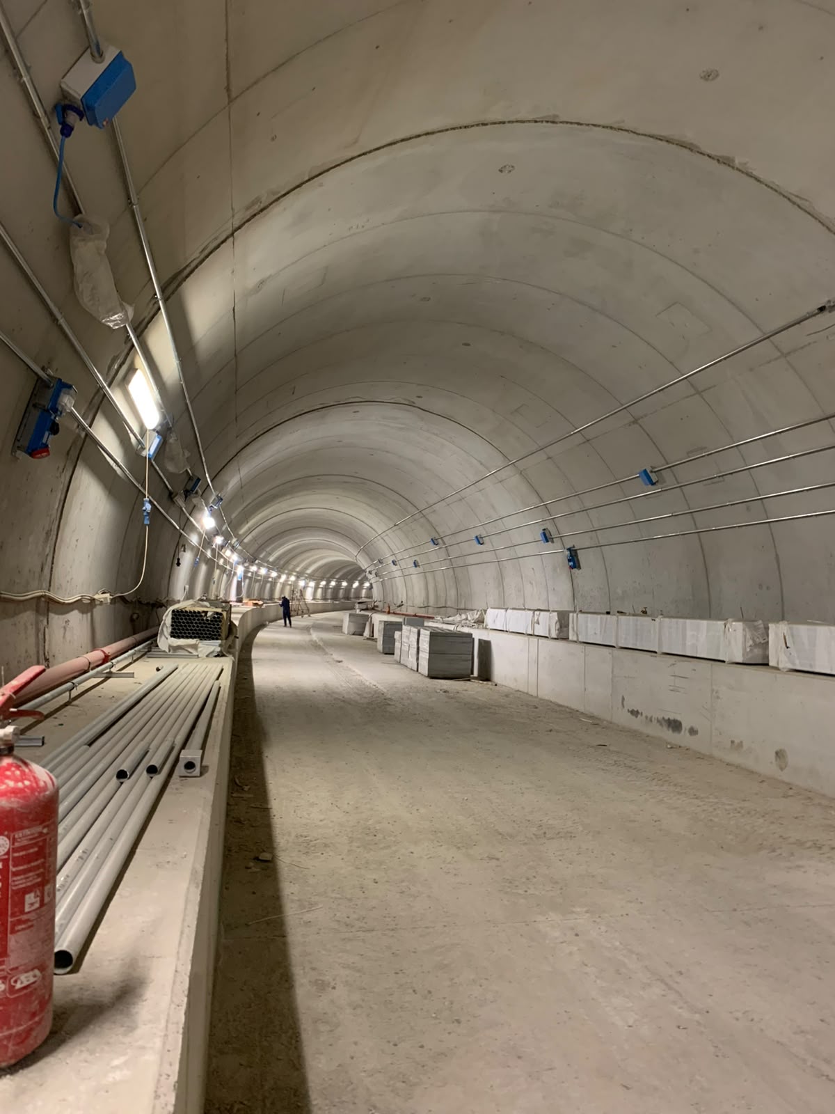 Installazioni tecnologiche lungo la galleria della Metropolitana di Torino